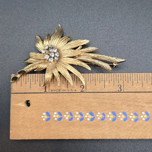 VTG HAR Gold Tone Floral Spray Brooch Rhinestone Cluster Mid Century Flower - Picture 9 of 10
